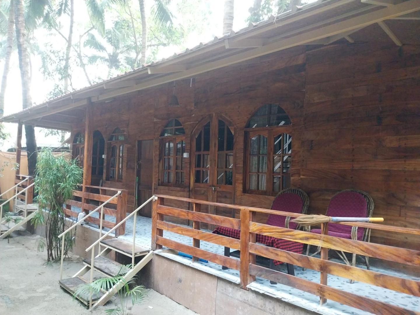 Fernandes Bar And Restaurant Bed & Breakfast Canacona Luaran gambar