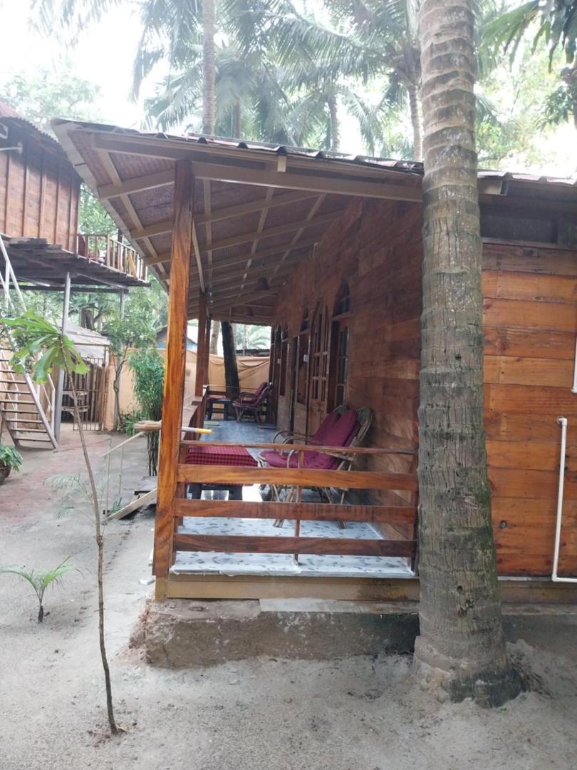 Fernandes Bar And Restaurant Bed & Breakfast Canacona Luaran gambar