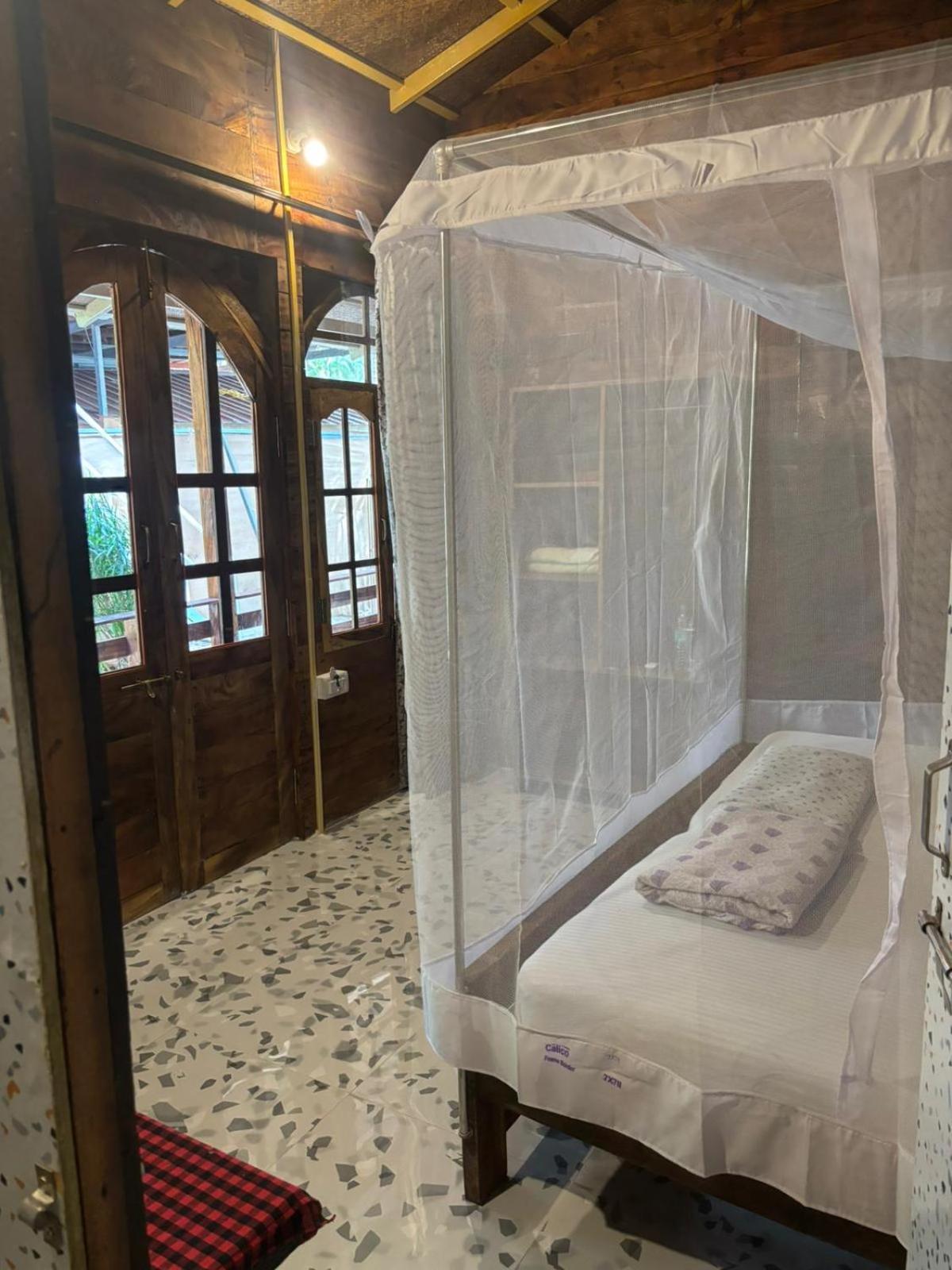 Fernandes Bar And Restaurant Bed & Breakfast Canacona Luaran gambar